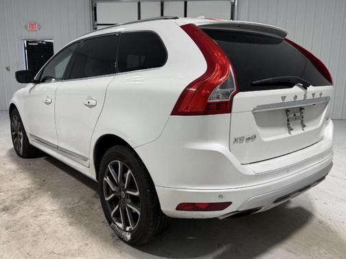 2017 Volvo XC60 T6 Dynamic
