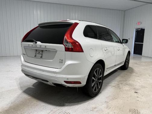 2017 Volvo XC60 T6 Dynamic