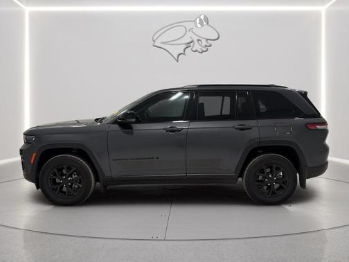 Metallic 2025 Jeep Grand Cherokee Laredo