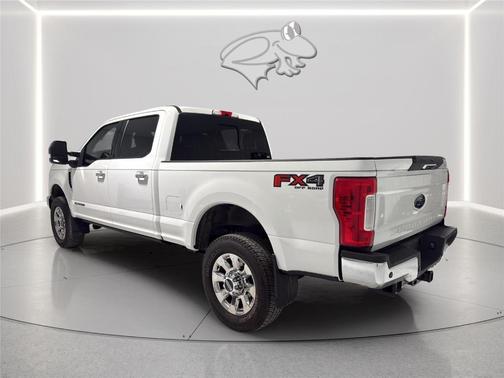 Oxford White 2019 Ford F-350 Lariat Super Duty