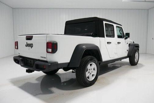 2020 Jeep Gladiator Sport