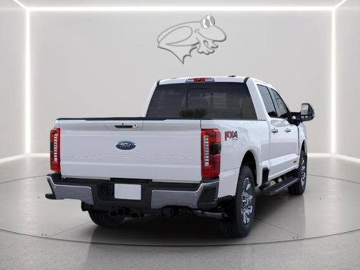 Oxford White 2026 Ford F-250 Lariat