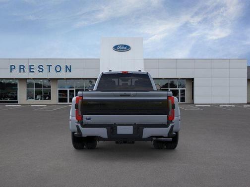 2025 Ford F-350 Platinum