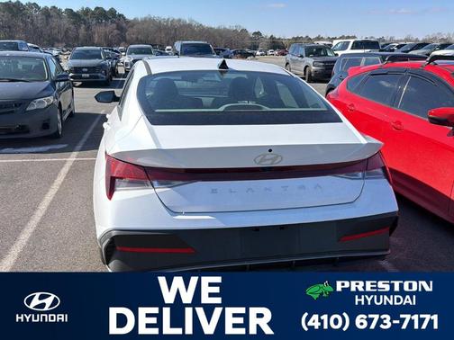 2026 Hyundai ELANTRA SE