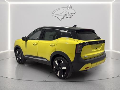 2t Ylw Blk Roof 2025 Nissan Kicks SR