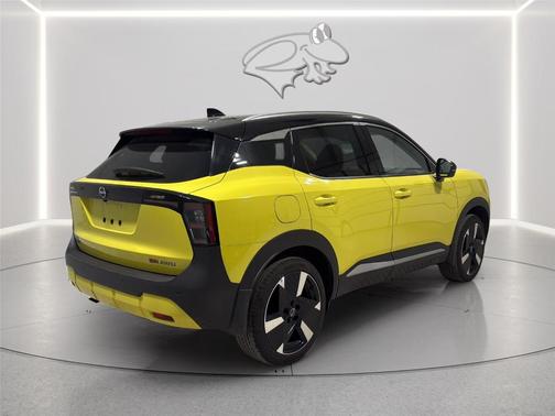 2t Ylw Blk Roof 2025 Nissan Kicks SR