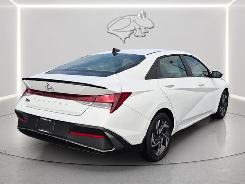 White 2025 Hyundai ELANTRA SEL Sport