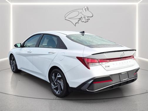 White 2025 Hyundai ELANTRA SEL Sport