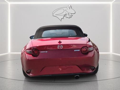 Soul Red 2016 Mazda MX-5 Miata Grand Touring