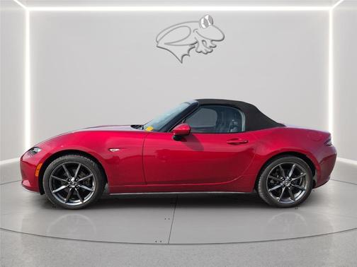 Soul Red 2016 Mazda MX-5 Miata Grand Touring