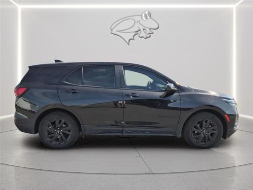 Mosaic Black Metallic 2023 Chevrolet Equinox LS
