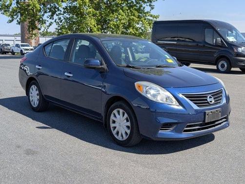 2012 Nissan Versa 1.6 SV