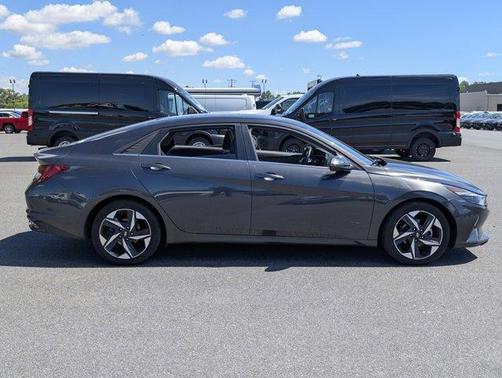 2021 Hyundai ELANTRA Limited