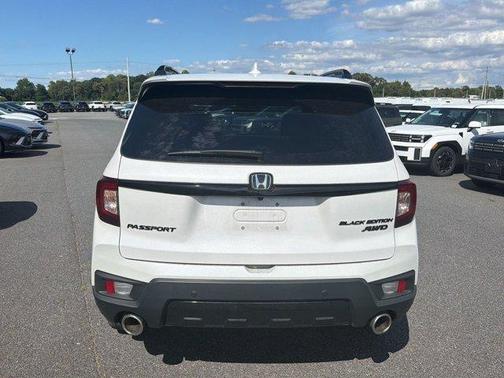 Platinum White Pearl 2024 Honda Passport Black Edition