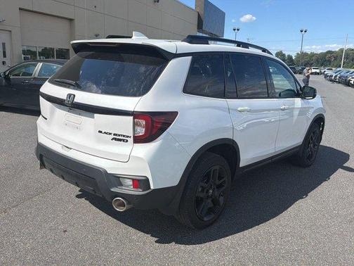 Platinum White Pearl 2024 Honda Passport Black Edition