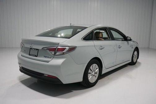 2016 Hyundai SONATA Hybrid SE