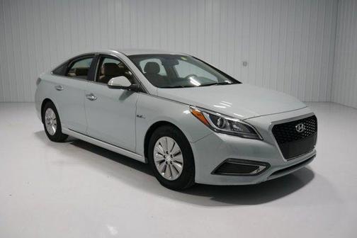 2016 Hyundai SONATA Hybrid SE