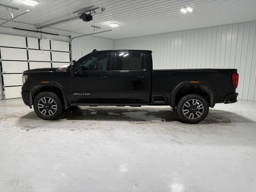 2023 GMC Sierra 2500 AT4
