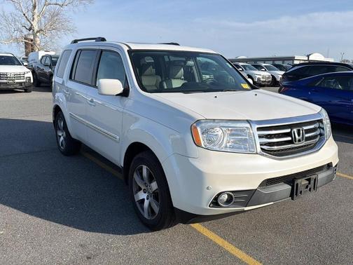 White Diamond Pearl 2013 Honda Pilot Touring