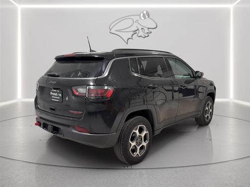 Diamond Black 2022 Jeep Compass Trailhawk