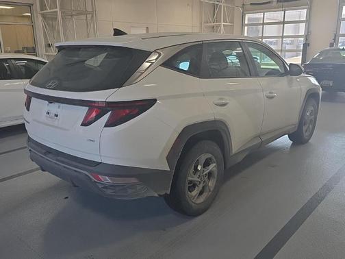 2024 Hyundai TUCSON SE