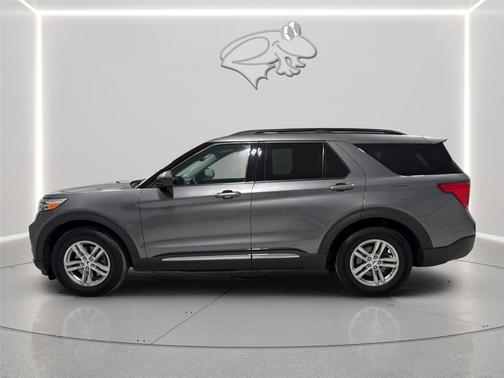 Carbonized Gray 2024 Ford Explorer XLT