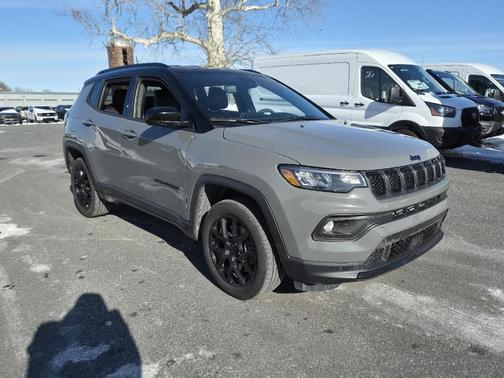 2023 Jeep Compass Altitude