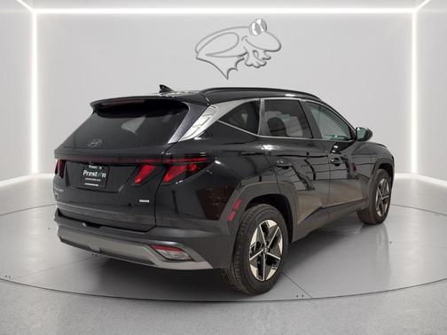 Phantom Black 2026 Hyundai TUCSON SEL