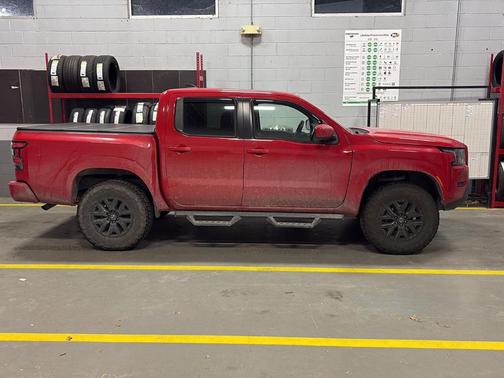 2022 Nissan Frontier SV