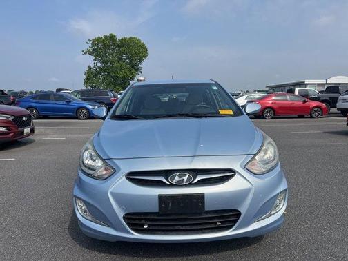 2012 Hyundai Accent SE