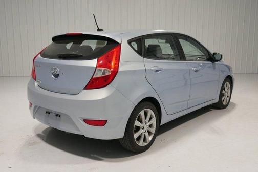 2012 Hyundai Accent SE