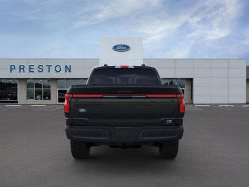 2025 Ford F-150 Lightning LARIAT