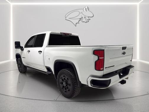 Summit White 2024 Chevrolet Silverado 2500 LTZ