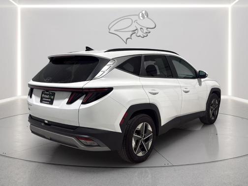 Serenity White Pearl 2025 Hyundai TUCSON SEL Convenience