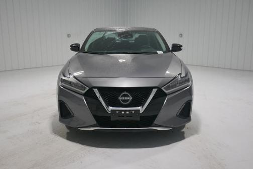 2023 Nissan Maxima SV