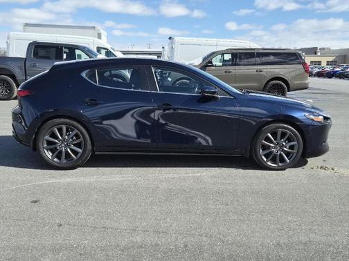 2023 Mazda Mazda3 FWD w/Preferred Package