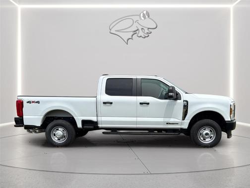 Oxford White 2025 Ford F-250 XL