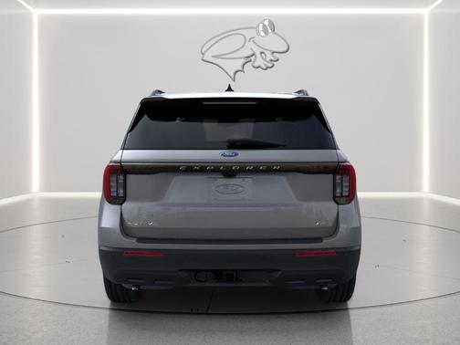 Carbonized Gray 2026 Ford Explorer Active