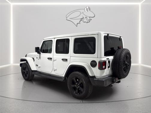 Bright White Clearcoat 2023 Jeep Wrangler Sahara