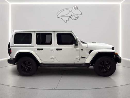 Bright White Clearcoat 2023 Jeep Wrangler Sahara