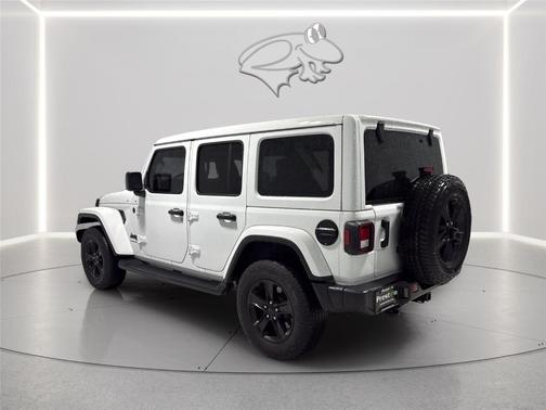 Bright White Clearcoat 2023 Jeep Wrangler Sahara