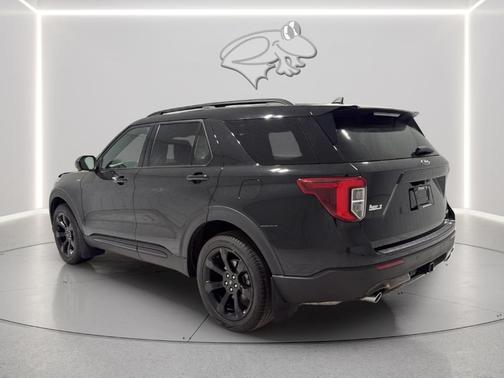 Agate Black 2023 Ford Explorer ST-Line