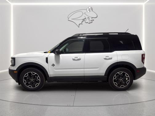 Oxford White 2025 Ford Bronco Sport Outer Banks
