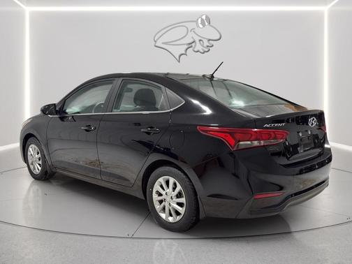 Absolute Black 2019 Hyundai Accent SEL