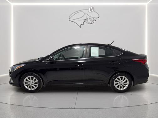 Absolute Black 2019 Hyundai Accent SEL