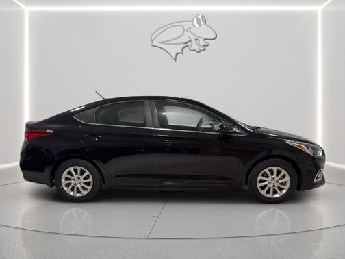 Absolute Black 2019 Hyundai Accent SEL