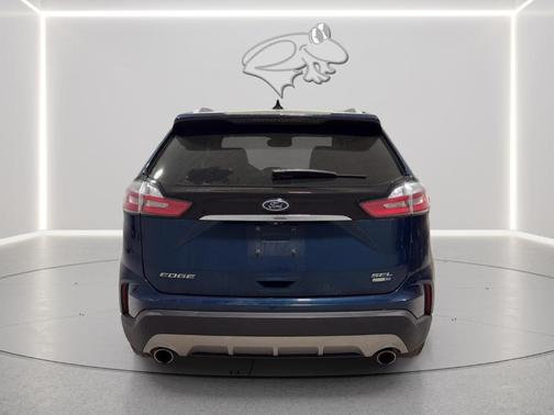 Dark 2020 Ford Edge SEL