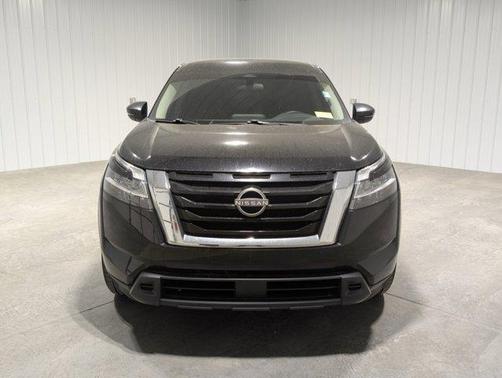 2022 Nissan Pathfinder S