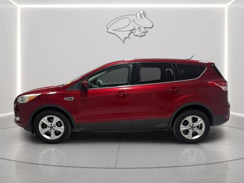 Ruby Red Metallic Tinted Clearcoat 2016 Ford Escape SE