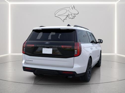 Star White 2026 Ford Expedition Platinum